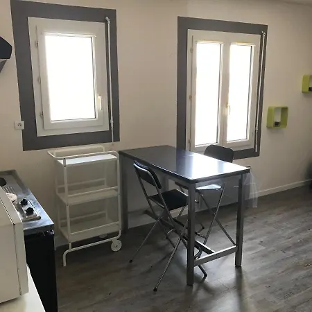 Studio Proche Centre Et Gare La Rochelle Tasdon * La Rochelle (Charente-Maritime)